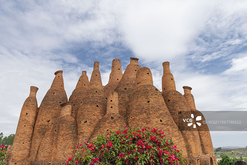 云南红河弥勒市著名景点-东方韵艺术小镇-万花筒建筑风光图片素材