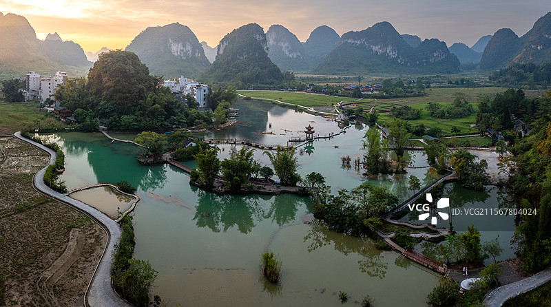 鹅泉早晨图片素材