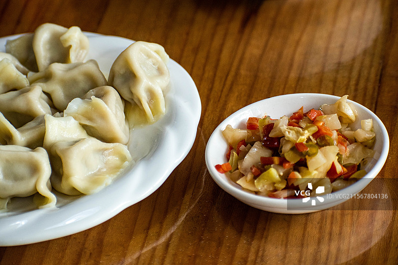 东北水饺、饺子小菜、碗筷、就餐图片素材