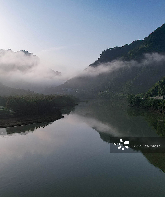 航拍湖北恩施市屯堡乡鸭松溪风光图片素材