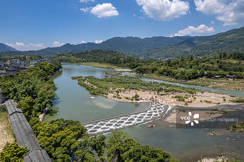 福建省福州市永泰县榕水谣的大樟溪上的鱼鳞坝图片素材