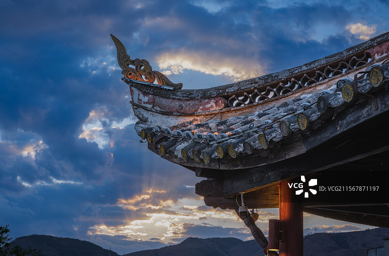 夕阳下的四川会理古城拱极楼城楼特写图片素材