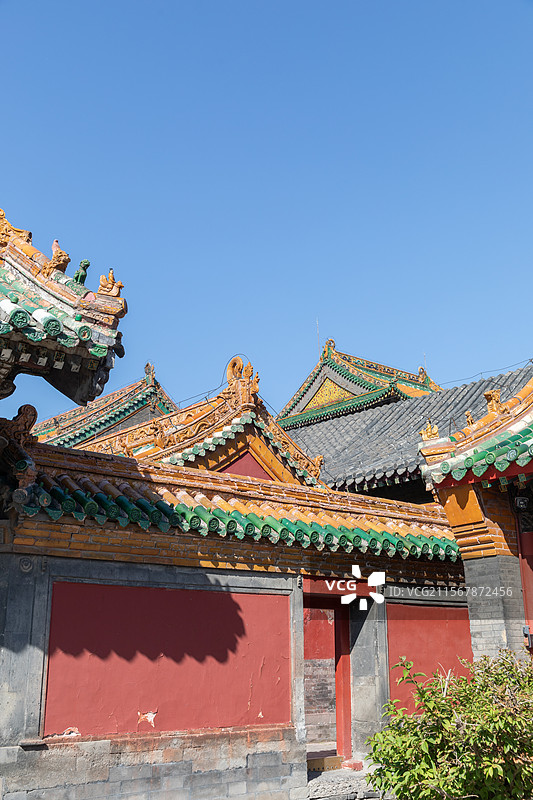沈阳故宫琉璃红墙黄瓦古建筑图片素材