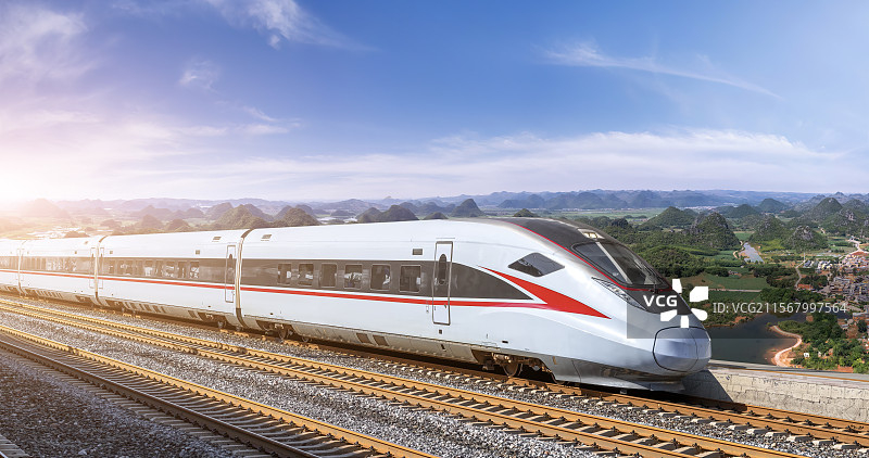 中国高铁穿梭山间美景图片素材