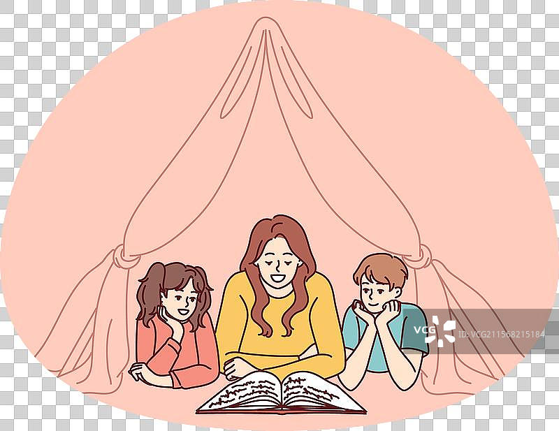 保姆和两个小孩躺着一起阅读书籍图片素材