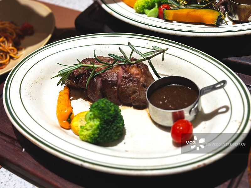 法式意式熟火腿沙拉澳洲安格斯牛排特色美食西餐厅晚餐情人节约会节日生日背景图片素材