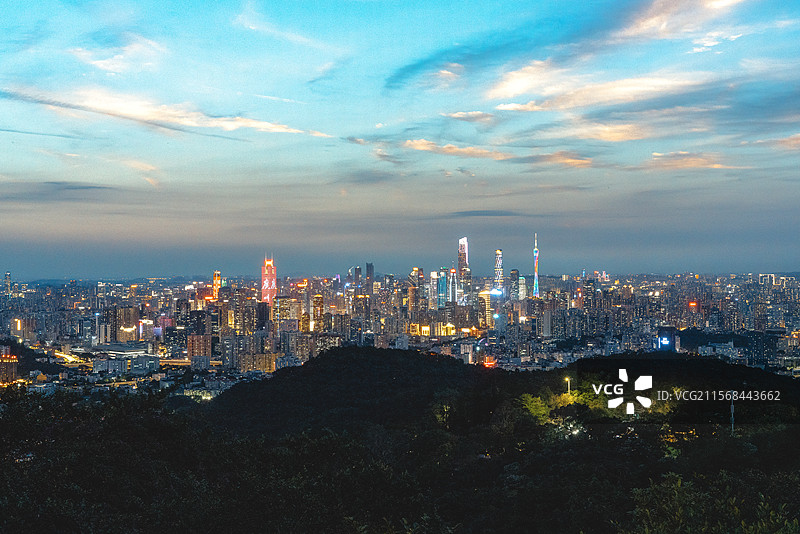 白云山碑林远眺广州城市市区广州塔珠江新城横幅景观示意图图片素材