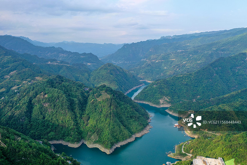 航拍湖北省恩施市鹤峰县南渡江图片素材