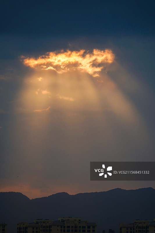 丁达尔效应图片素材
