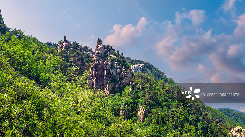 山东泰安市徂徕山国家森林公园秋千架图片素材