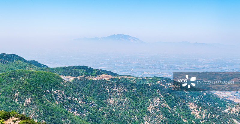 山东泰安市徂徕山国家森林公园中军帐望岳峰图片素材