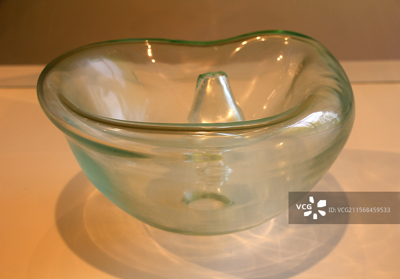 上海玻璃博物馆 —— 蜜蜂探诊器图片素材