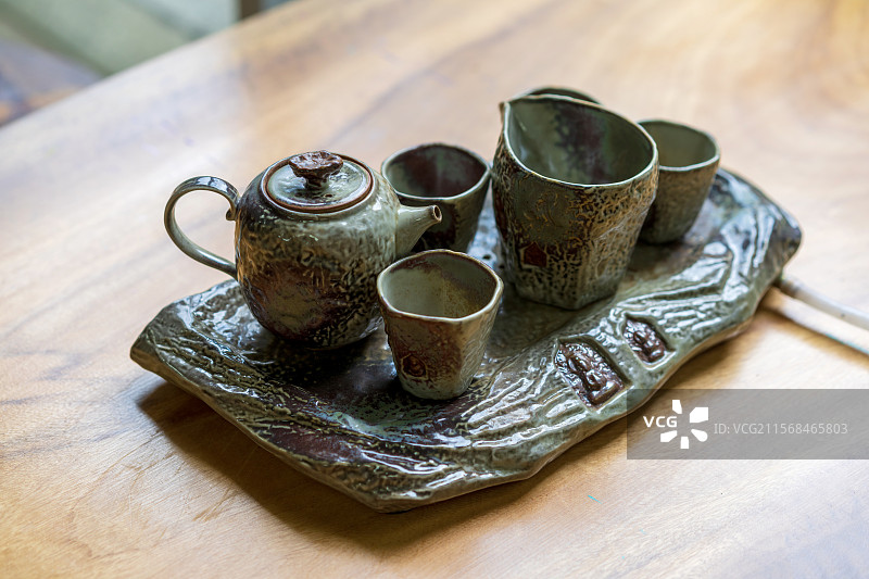 陶制的茶具图片素材