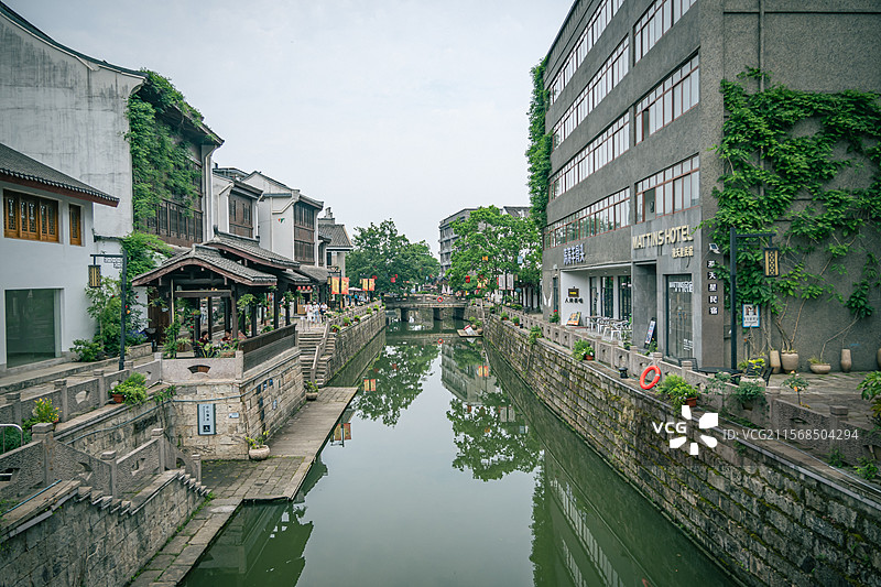 瓶窑老街，供销社型的建筑，八九十年代感图片素材