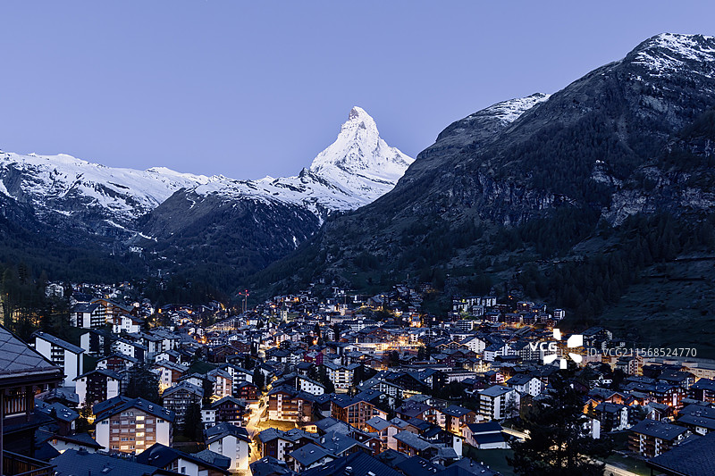 采尔马特和马特洪峰图片素材