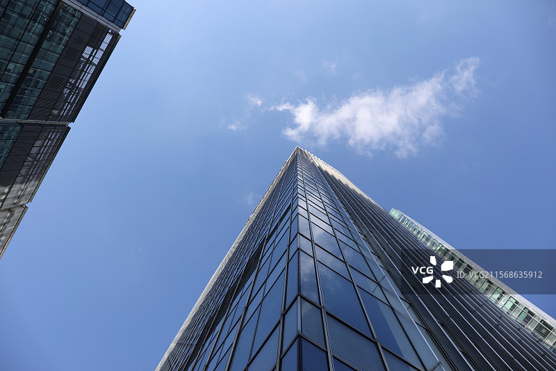 现代建筑飞机高楼大厦背景图片素材