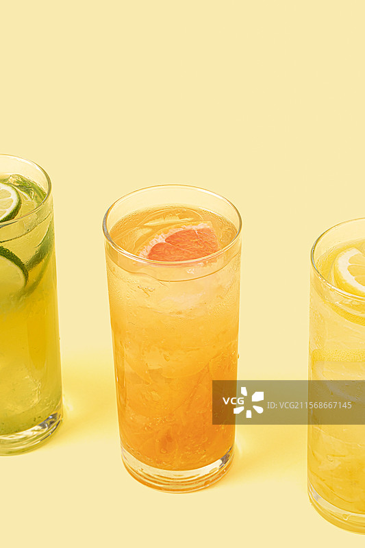 背景，物体，夏天，橙色汽水，橙汁，橙味饮料，柠檬汁，柠檬汽水，葡萄柚汁，青柠汁，水果图片素材