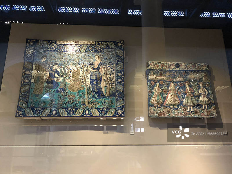 英国伦敦维多利亚和阿尔伯特博物馆V&A文物展品古董工艺品珠宝镶嵌家具图片素材