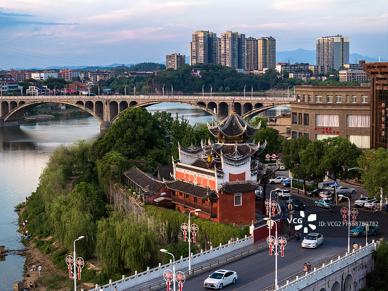 资江大桥与邵水桥之间的水府庙图片素材