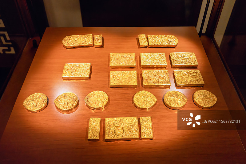 南京市博物馆 馆藏精品 明 云龙纹金带板 1987年 南京太平门外板仓明墓出土图片素材