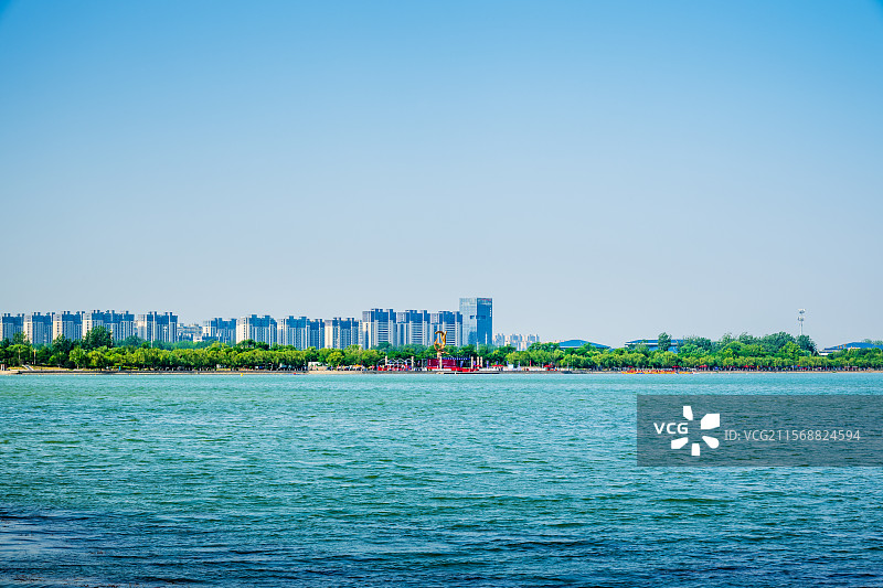 清凌凌的聊城东昌湖--2025年中国聊城•江北水城龙舟公开赛现场25.05图片素材