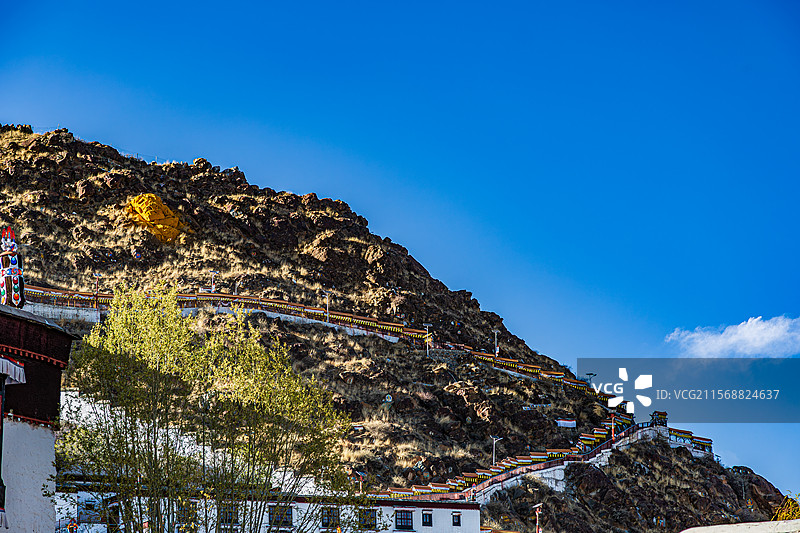 西藏日喀则市扎布伦寺风光图片素材