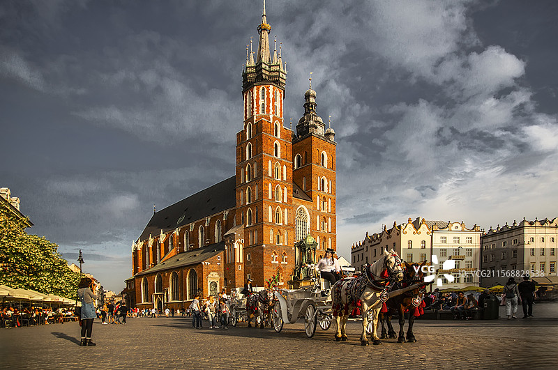 波兰克拉克夫圣母玛利亚大教堂图片素材
