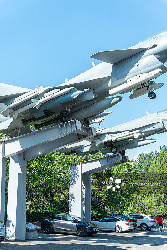 歼10C 真机挂弹图片素材