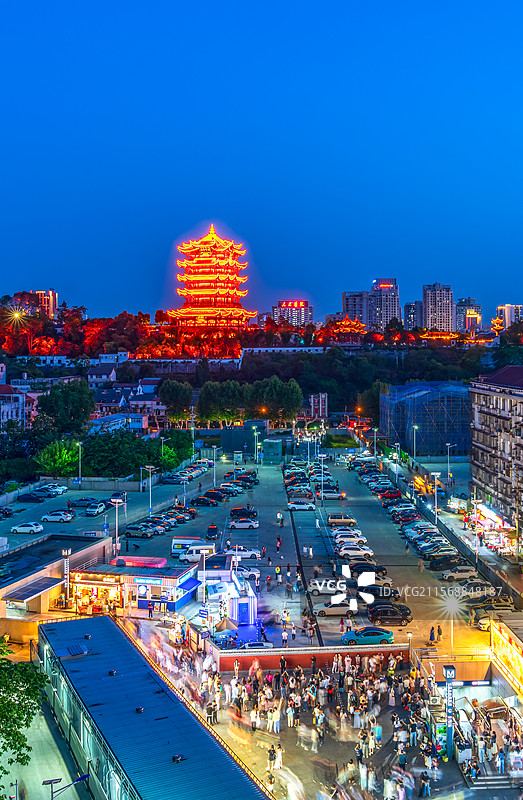 武汉黄鹤楼红墙网红打卡地夜景灯光古建筑图片素材