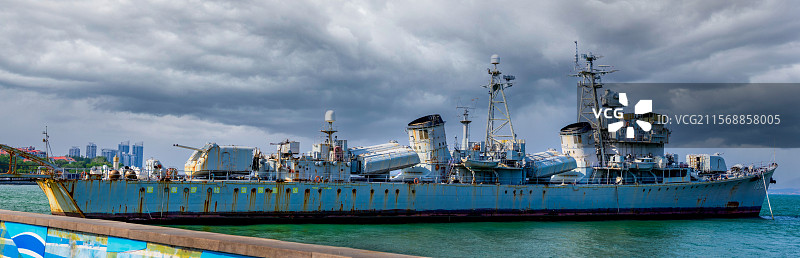 烟台·132号旅大级导弹驱逐舰（退役军舰）图片素材