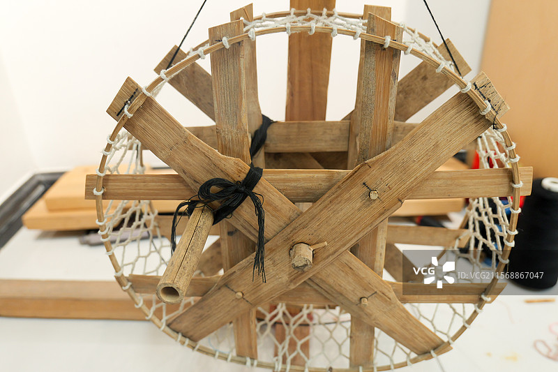 土家织锦手工艺人织布西兰卡普图片素材