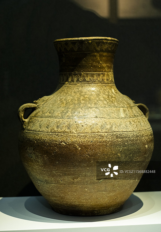 天台博物馆藏品：汉代灰陶盖豆图片素材