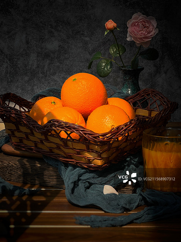 新鲜的橙子·静物图片素材