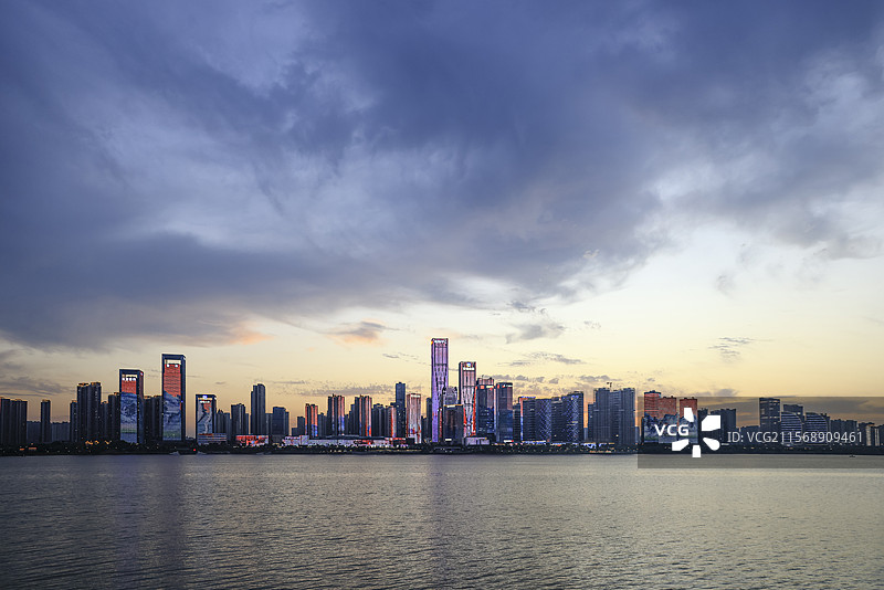 长沙城市夜景的绚丽光影图片素材