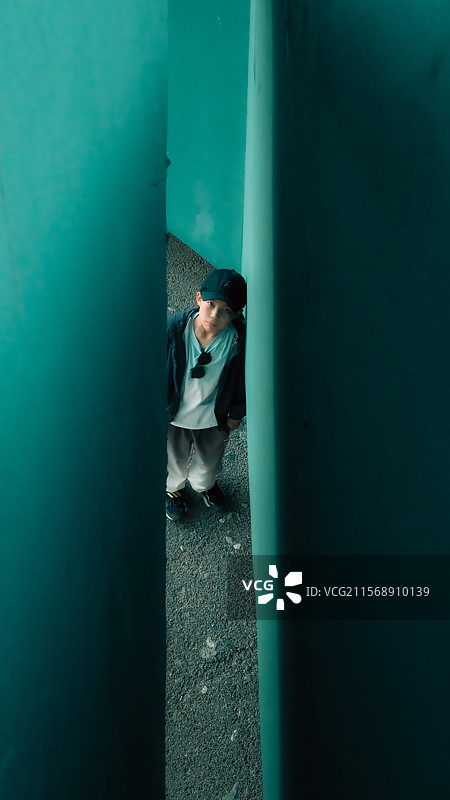 墨绿楼梯间遇到你（北京西店记忆）图片素材