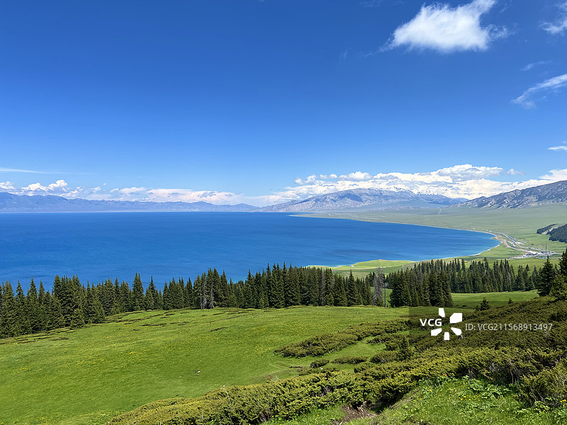 新疆赛里木湖图片素材