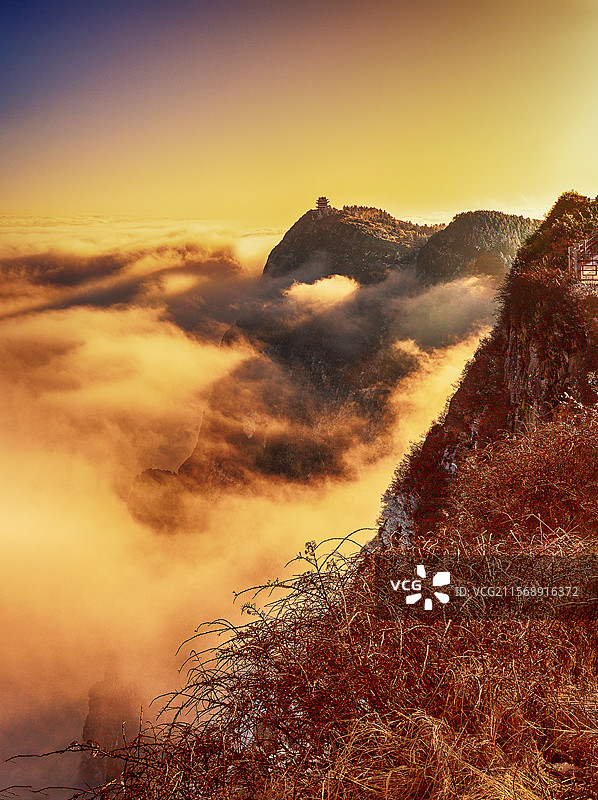 峨眉山万佛顶风光图片素材