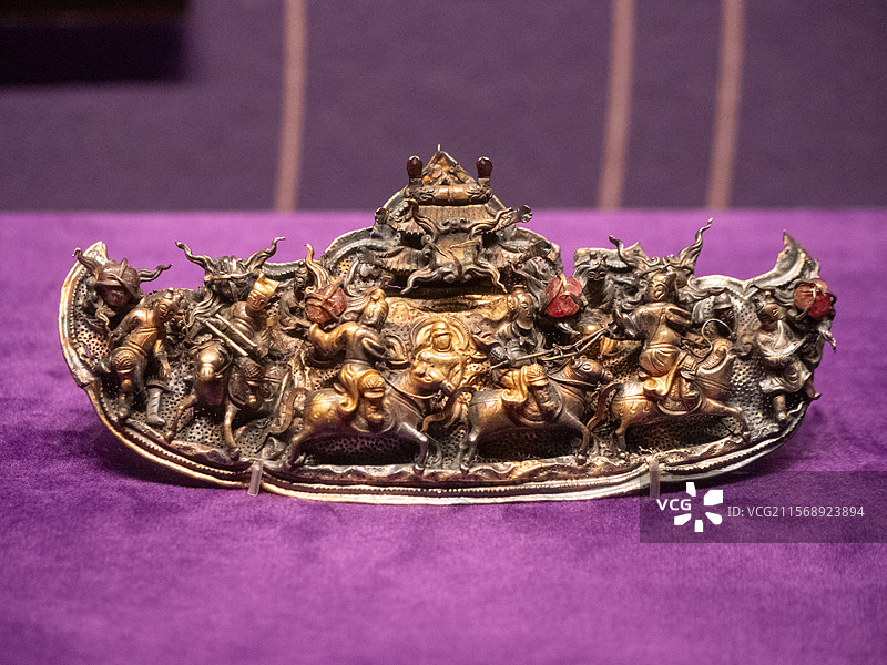 镶宝石“三英战吕布图”金分心图片素材