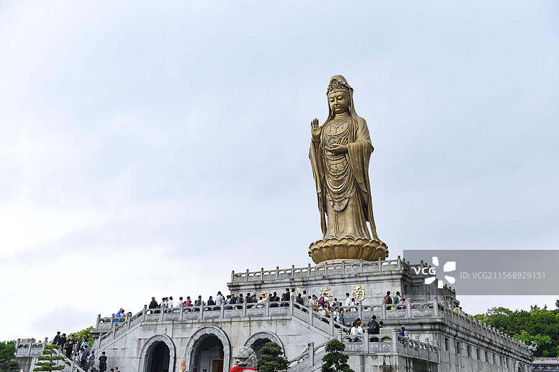 普陀山南海观音金身侧面雕像全景风光图片素材