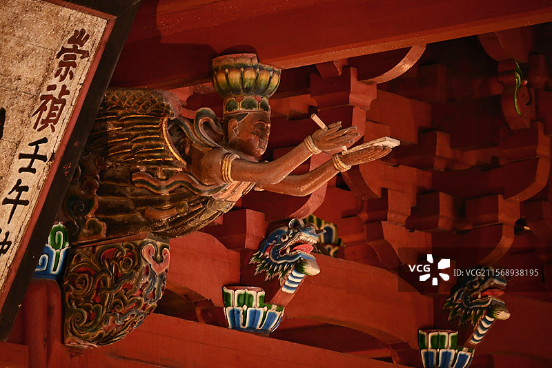 泉州开元寺国宝-飞天木雕图片素材