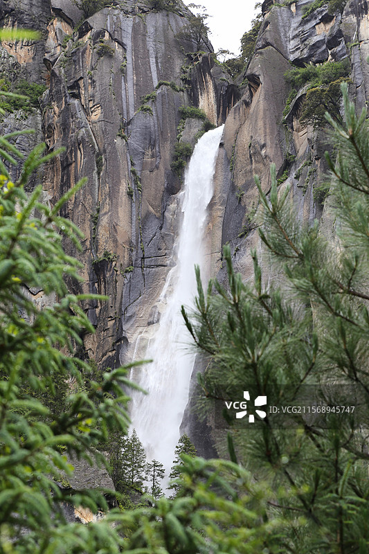 西藏林芝卡定沟景区卡定天佛瀑布图片素材