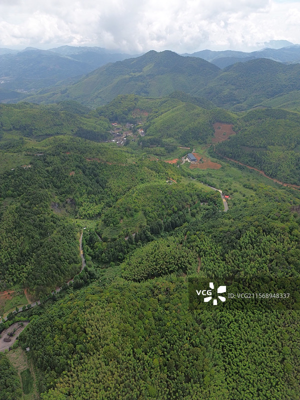 航拍视角下的南靖县深山老林图片素材