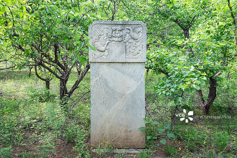 北京明十三陵长陵妃嫔陪葬墓西井无字凤碑图片素材