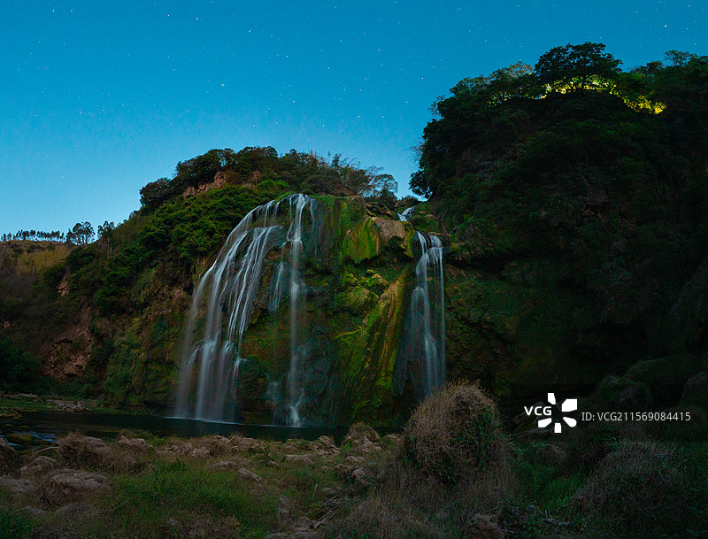 昆明石林大叠水瀑布图片素材