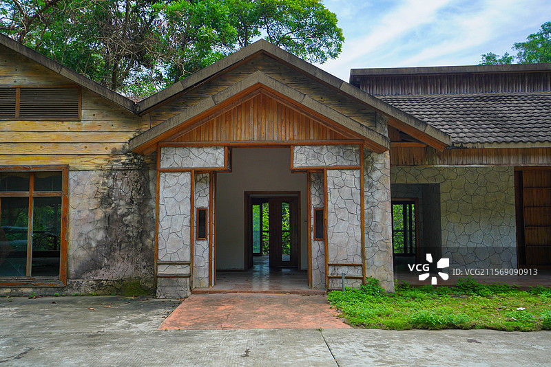 东莞 山上的废弃旅游景区！图片素材