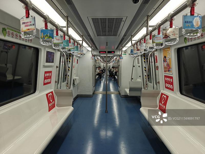 福州地铁一号线列车车厢图片素材