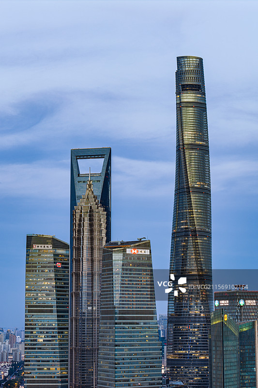 上海商圈陆家嘴三件套竖屏航拍照片图片素材