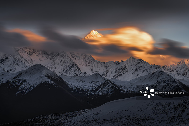 四川甘孜州贡嘎山日落图片素材