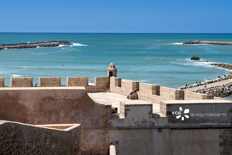 摩洛哥首都拉巴特，濒临大西洋的海滨城市，现代都市与历史古城和谐共存，非洲最高建筑拉巴特塔图片素材