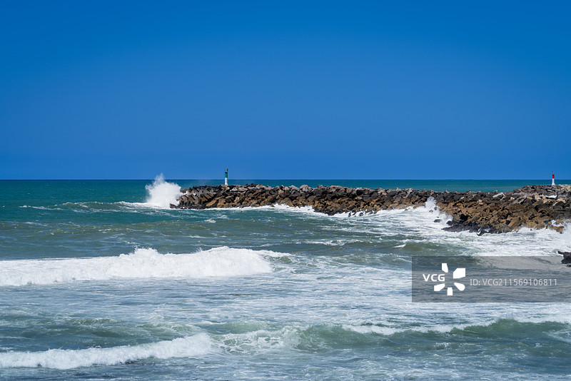 摩洛哥首都拉巴特，濒临大西洋的海滨城市，现代都市与历史古城和谐共存，非洲最高建筑拉巴特塔图片素材